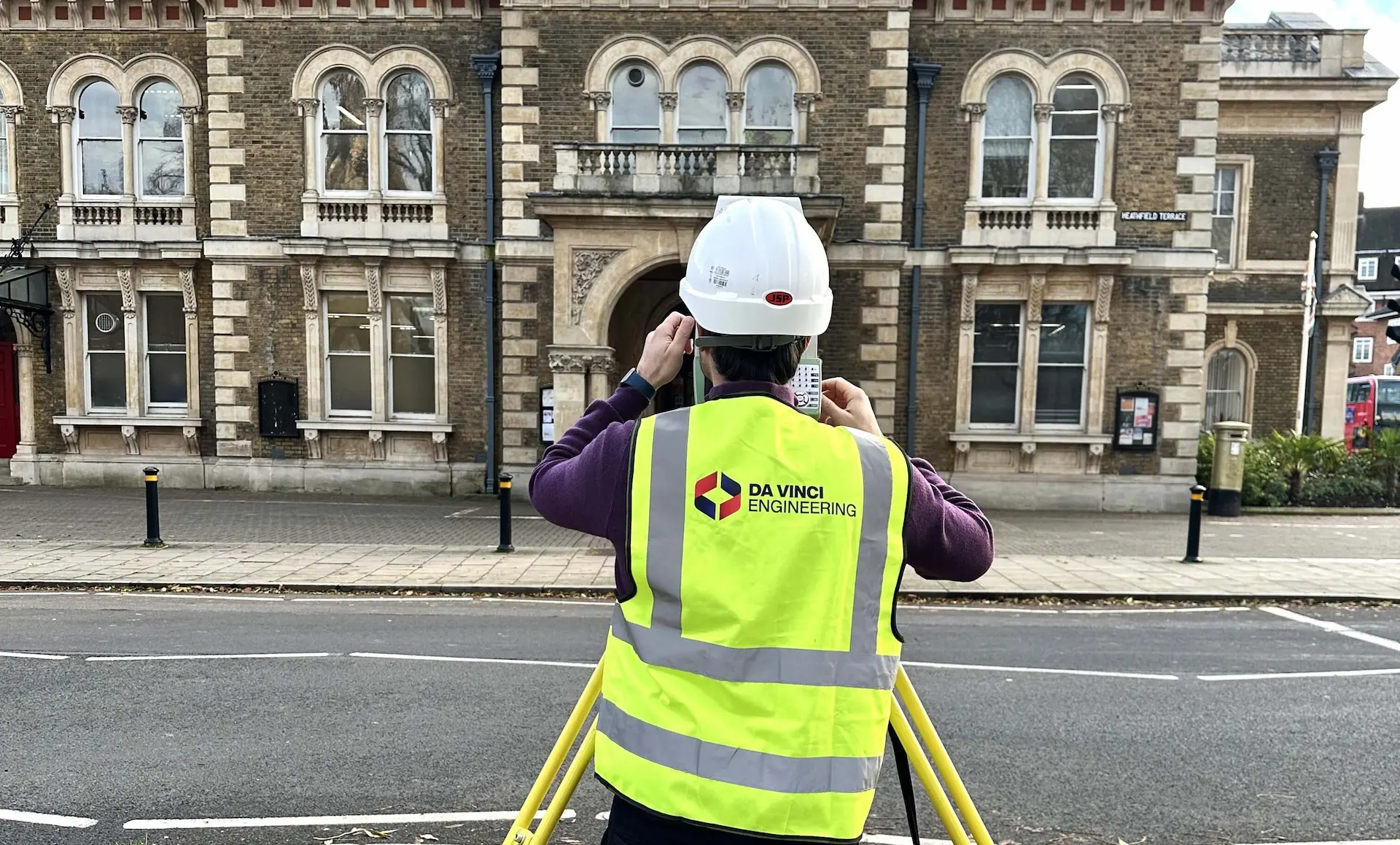 Contact Da Vinci Engineering – surveyors in London and across the UK